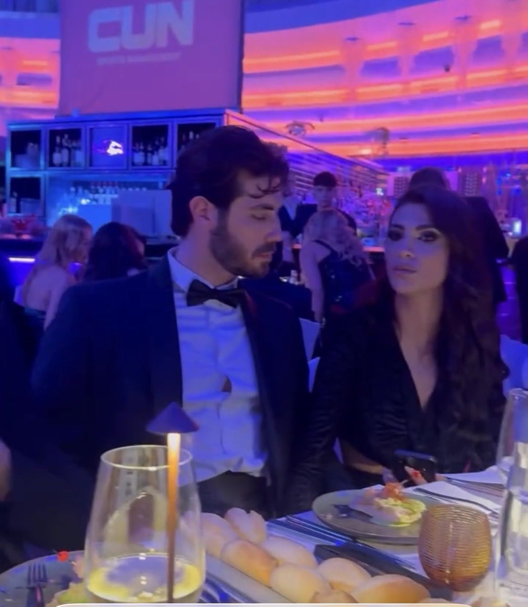 demetinbenleri's tweet image. MANINA MANINA TUTTO GIUSTO TUTTO CORRETTO 
#rashmer