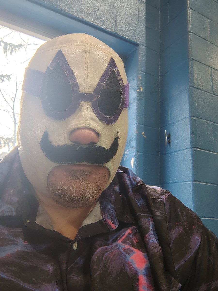 Checking in as sound engineer for tonight's Black and Blue Brawl.

DJ Dr. Nephalim Magnanimous has a nice ring to it.

Regards,
Dr. Nephalim Magnanimous