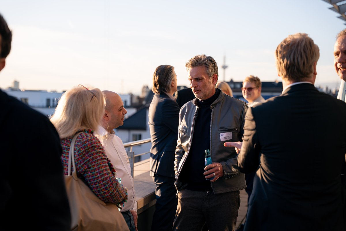 AllUnity tweet media