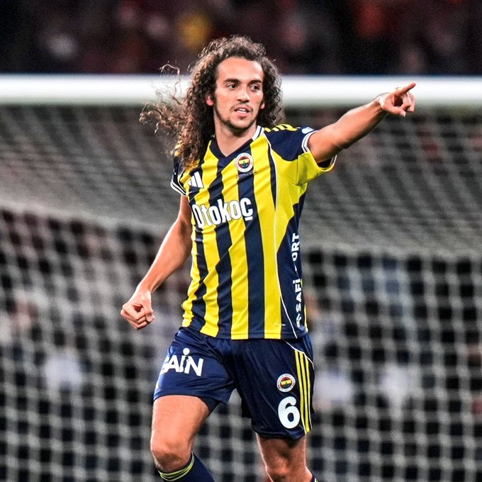Sinan Engin: 

Fenerbahçe uzun yıllar sonra adam gibi bir orta saha almış. Guendouzi topçu oğlu topçu.