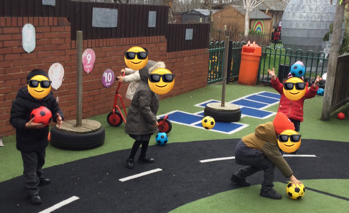 LeighPrimary's tweet photo. Nursery/Reception children have been learning about our new start well character ‘Sammy skills’ we have been super active outdoors taking part in a wide range of activities to develop our fine and gross motor skills. #Startwellbham #Sammyskills #outdoorlearning https://t.co/2xJZo8n8Ap