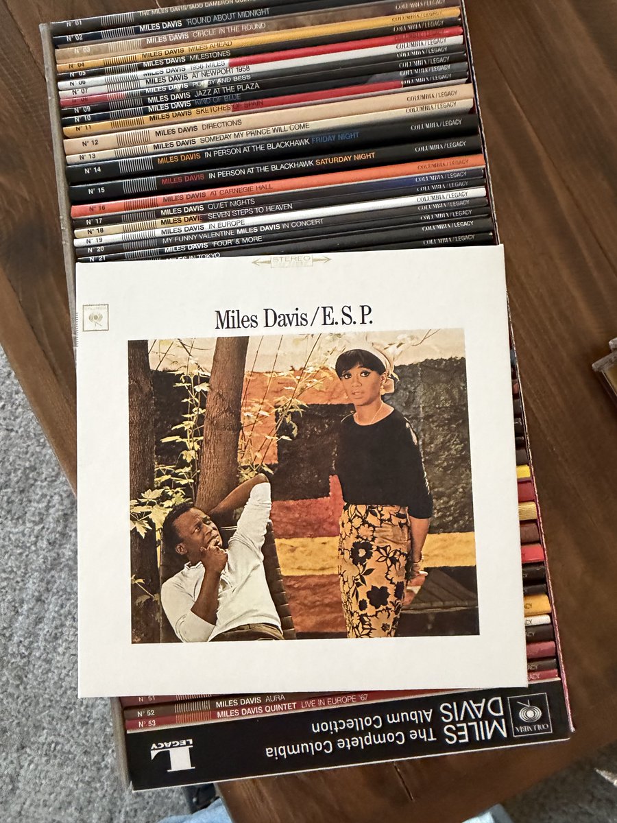 JustHappytoBeHere tweet media