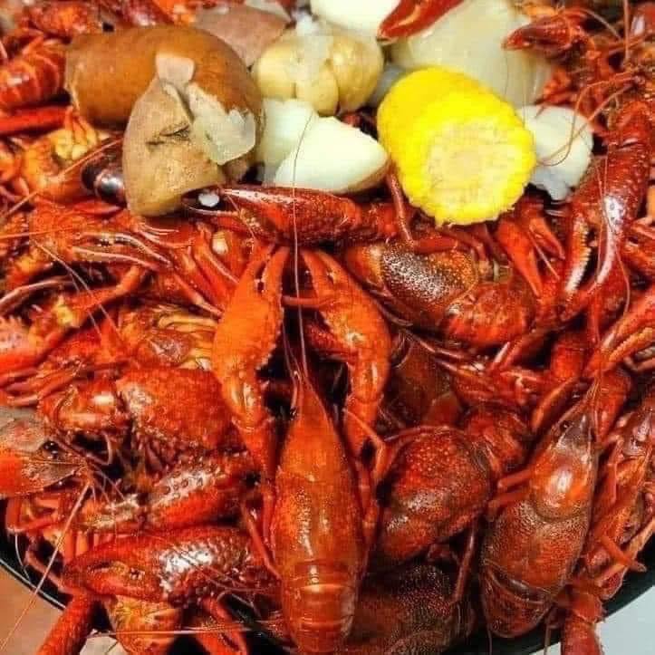 Crawfish season is kicking it on the Cajun Coast. Drop your go-to boil style.
#MyCajunCoast #FeedYourSoul #CajunCoast #MysticallyBeautiful 📷 Bayou Lagniappe