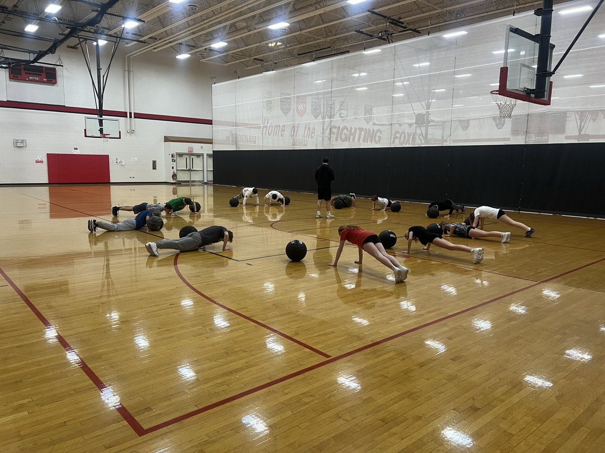 CoachDanMcGuire's tweet photo. Coach Darnell working with some of our YMS athletes.  Good group of cheerleaders, wrestlers, and basketball players getting stronger! https://t.co/NGhSIWN4R7