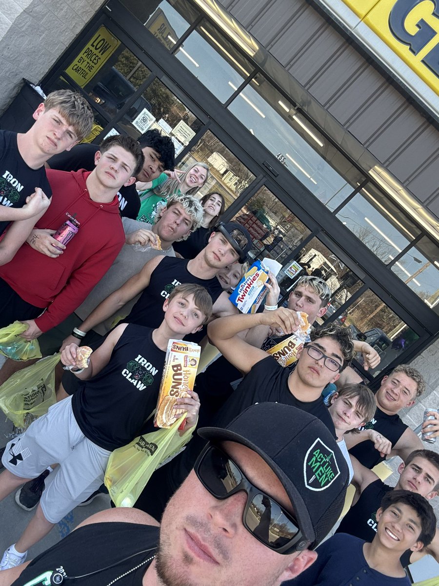 Derek Shelby tweet media