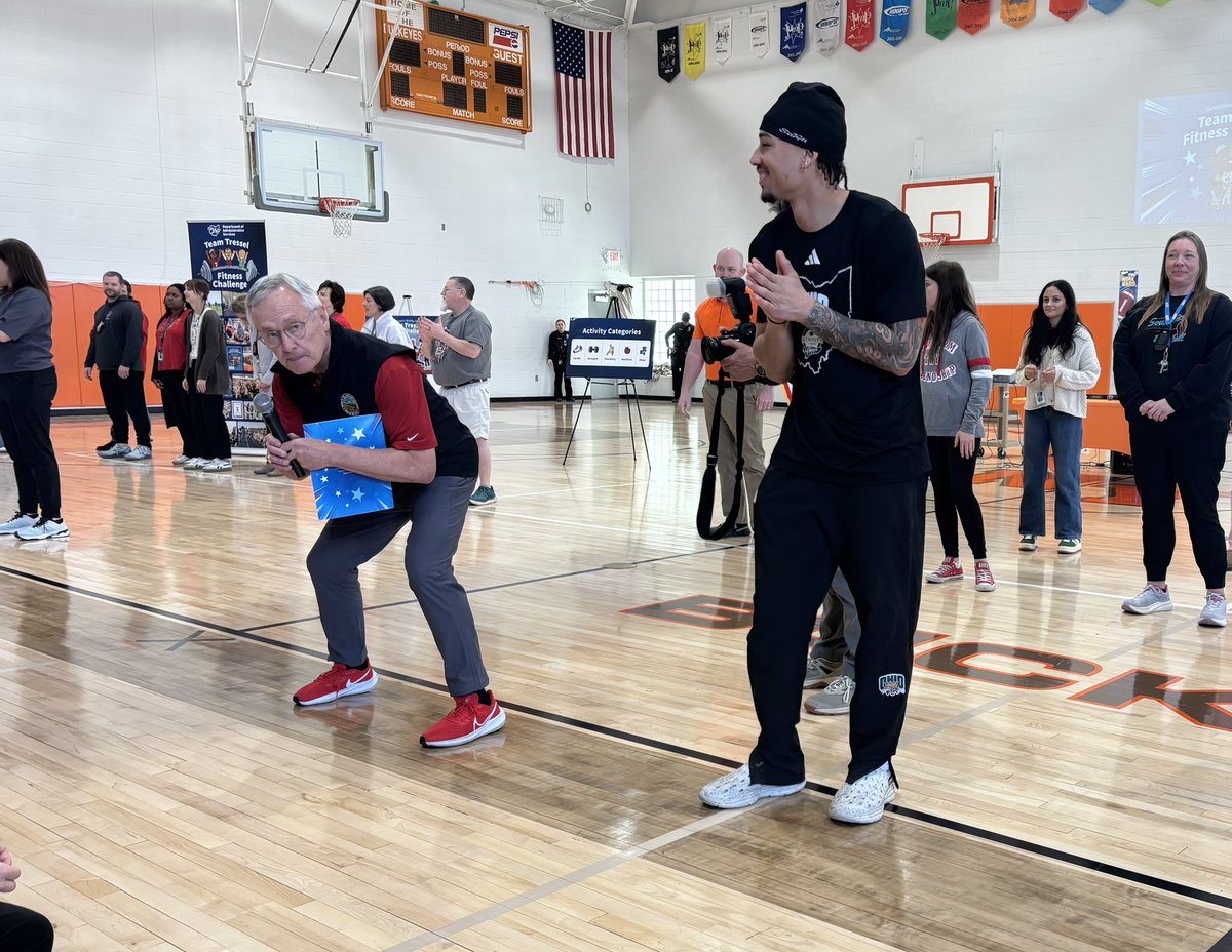 Coach John Hauser tweet media