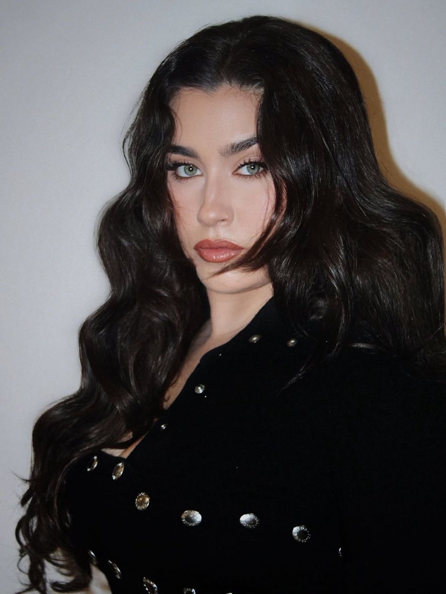 lmjcrave's tweet photo. Lauren Jauregui on meeting Ludmilla in Brazil and experiencing #FervoDaLud:

 “I met Ludmilla and her wifey. It was so crazy – so many icons in one area. Ludmilla literally performed for 6 hours straight. I was just blown away at the talent, bro. We were dancing our asses off.” https://t.co/78QlfnYn97