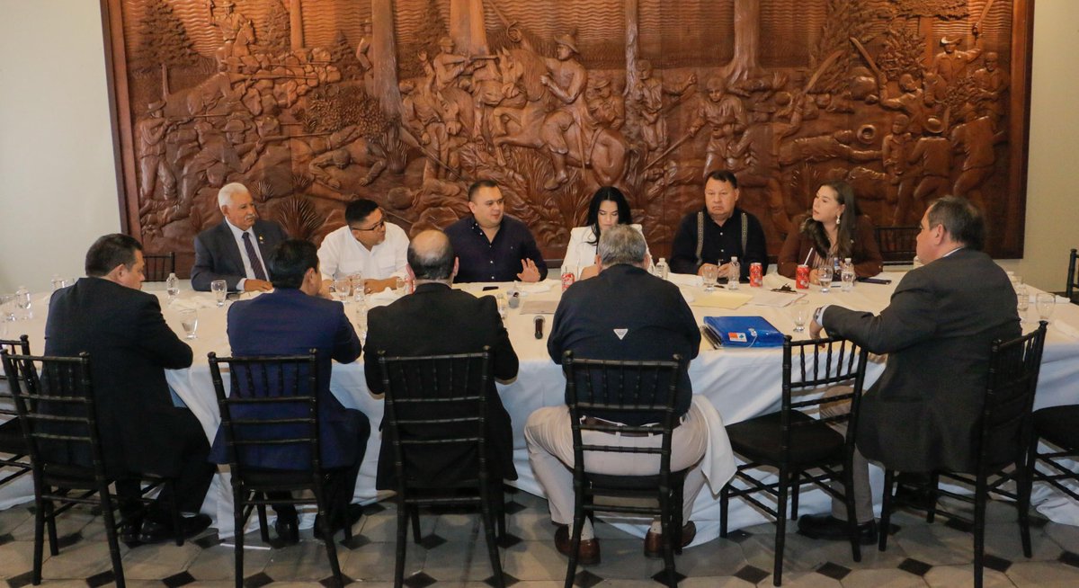 Luis Castro tweet media