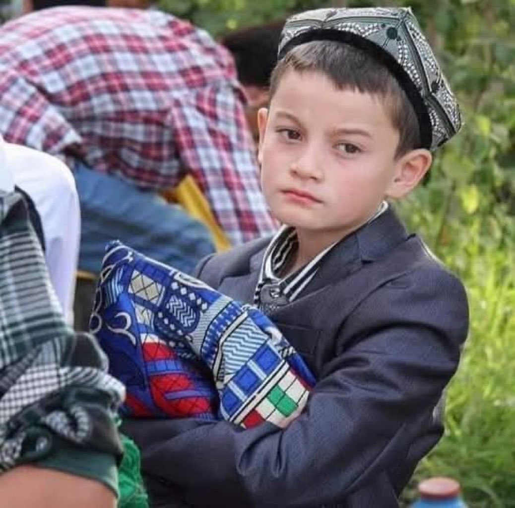 🆘 Bir millet var ki bu dünyada çekmediği acı, geçmediği sınav kalmadı.

👋 Ama varlığını koruyabilmek için direniyor, direniyor, direniyor ...