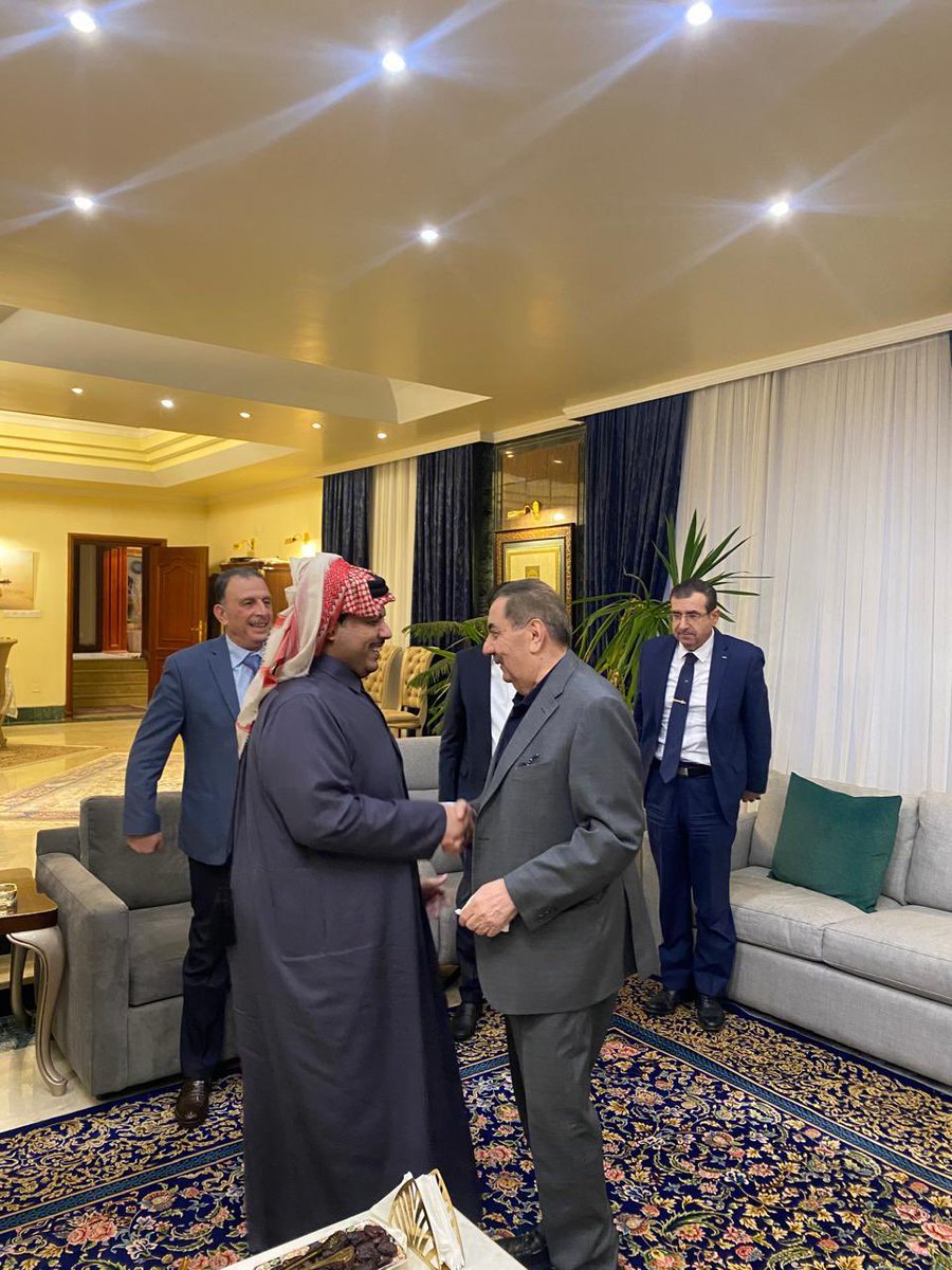 cons_erbil's tweet photo. حضر السيد حسين بن محمد الكبيسي القائم بالأعمال بالإنابة ، مأدبه الإفطار التي اقامها سعاده السيد هوشيار زيباري ، على شرف اصحاب السعاده القناصل العرب في أربيل بإقليم كردستان العراق . https://t.co/V9SExz7QOp