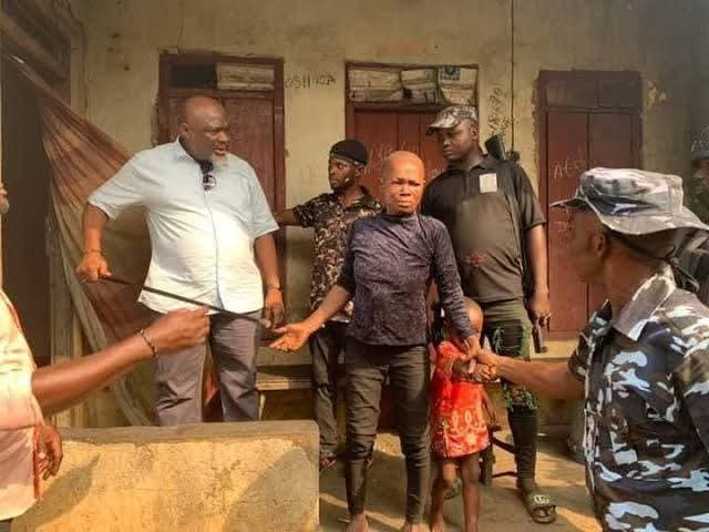 How dead body take vanish for mortuary abeg???? 
56 year old Chijiokwu Ihunwo lost his wife in Rivers state in May 2025.
  He planned to bury her on December 13 2025.
  Chijiokwu was always visiting the mortuary but was advised to stop by his children as he always breaks down at