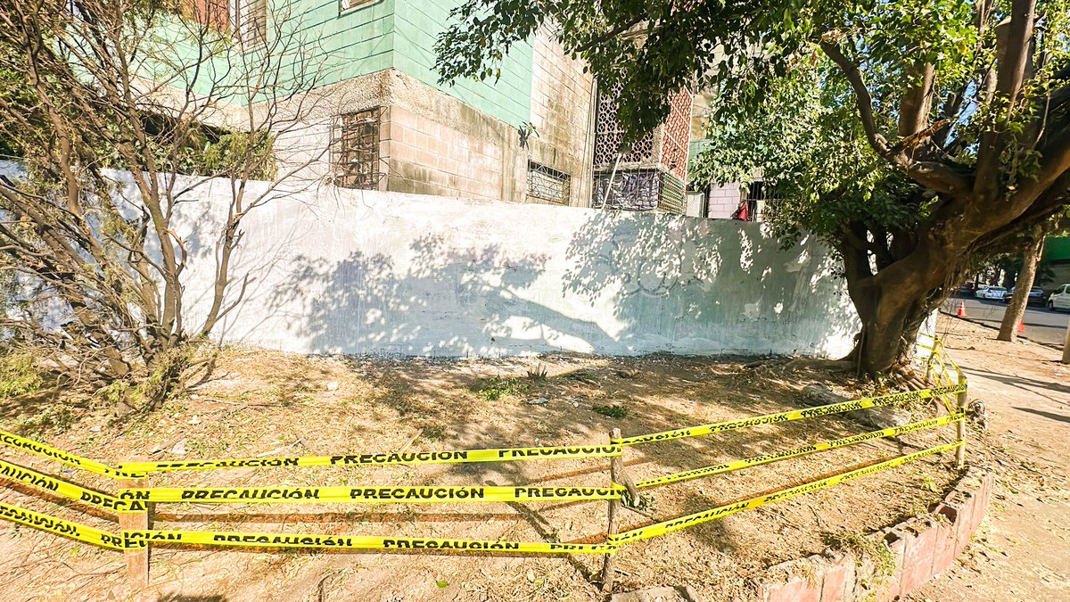 Sackjuarezc's tweet image. Recuperamos un área verde en los condominios Regis que era utilizada como botadero a cielo abierto.