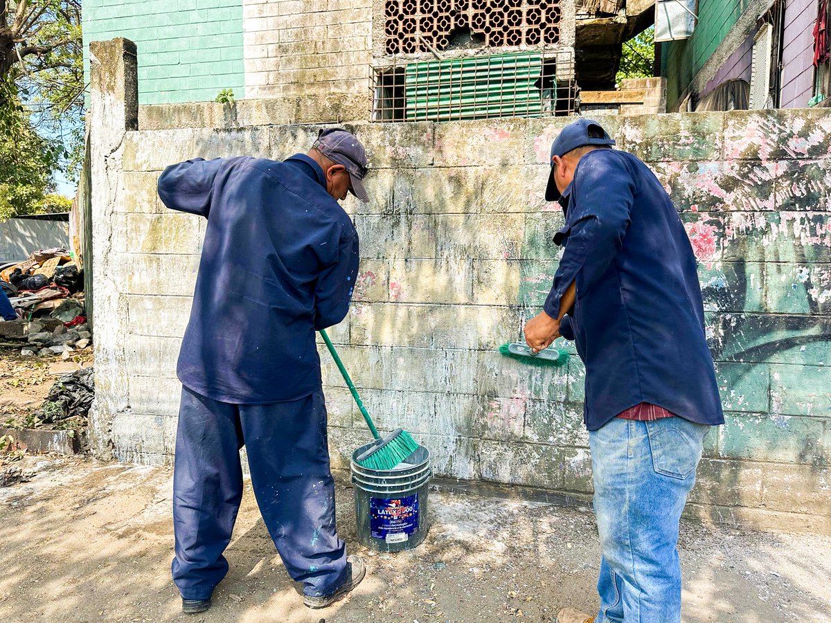 Sackjuarezc's tweet image. Recuperamos un área verde en los condominios Regis que era utilizada como botadero a cielo abierto.