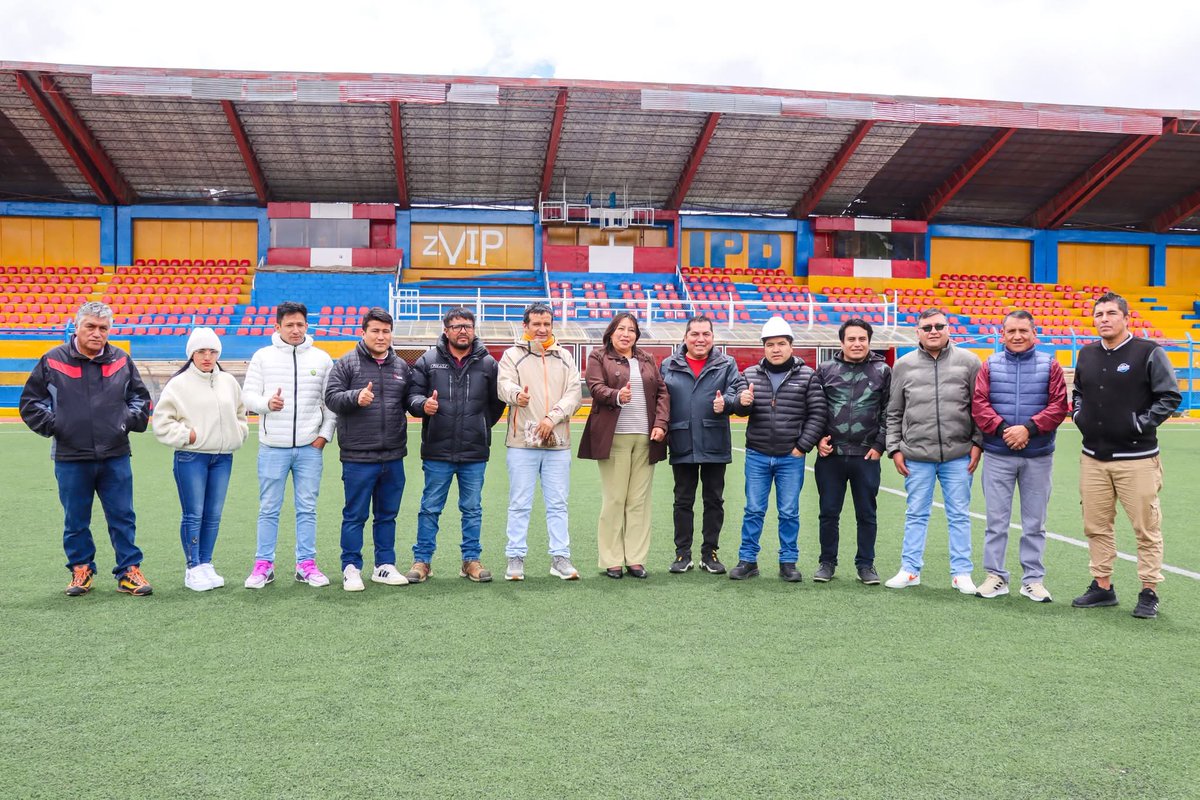 Kozac1's tweet photo. #Liga2 Este viernes se inicia el cambio de grass sintético en el estadio Daniel Alcides Carrión de Cerro de Pasco y quedará listo para que juegue de local #UnionMinas. https://t.co/sEMnvdKz22