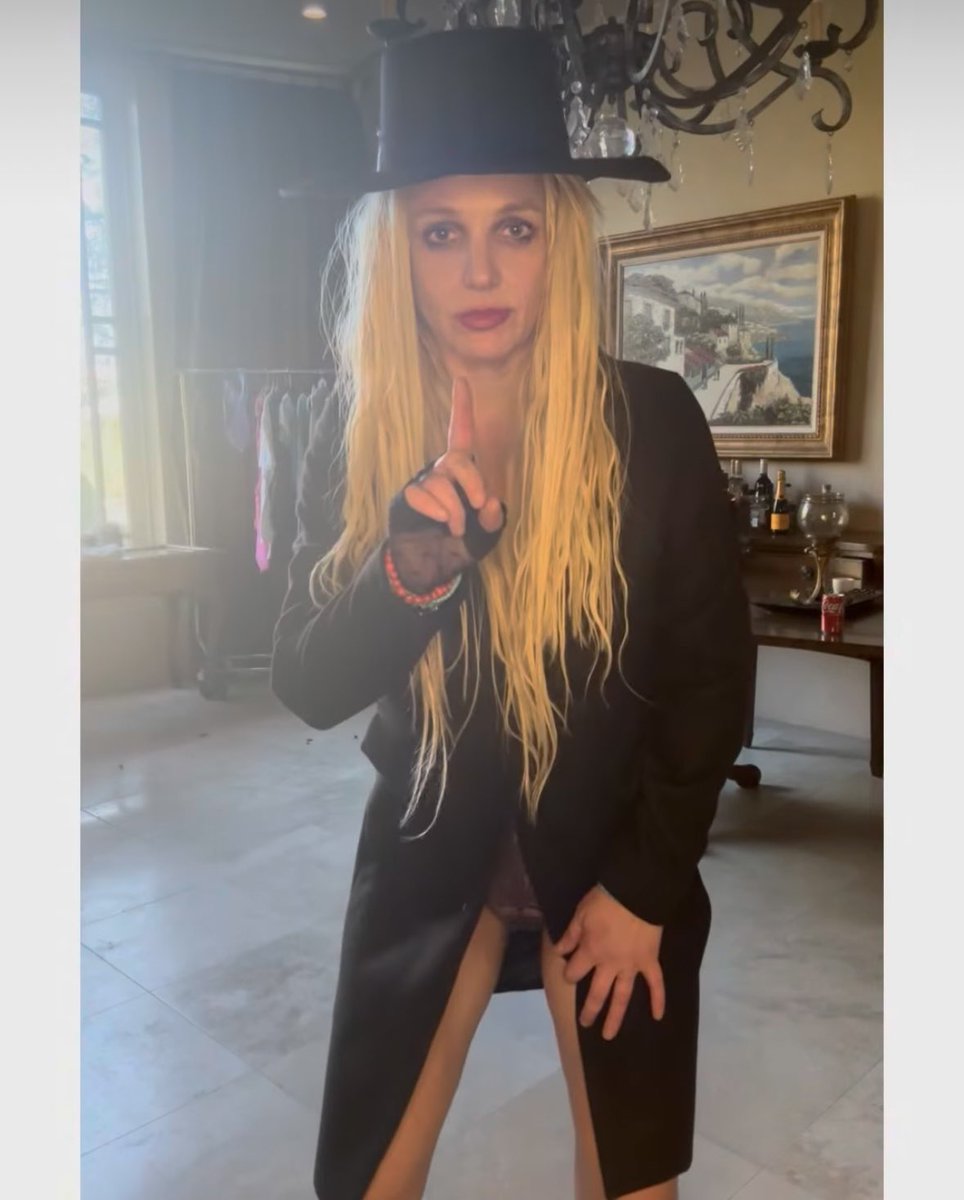 Britney Online Brasil tweet media