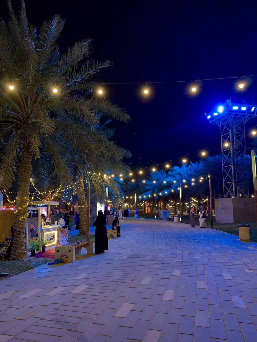 guitar_fu's tweet photo. 🌙✨
"يارب إنها ليالي الدعوات المُجابة،
فلا تَردني لا أنا ولا قلبي.🤎"

#الاحساء 
#رمضان_كريم https://t.co/zE6U7AxhvS