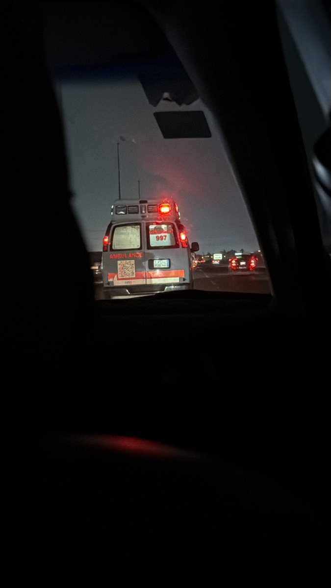 ثيرا tweet media