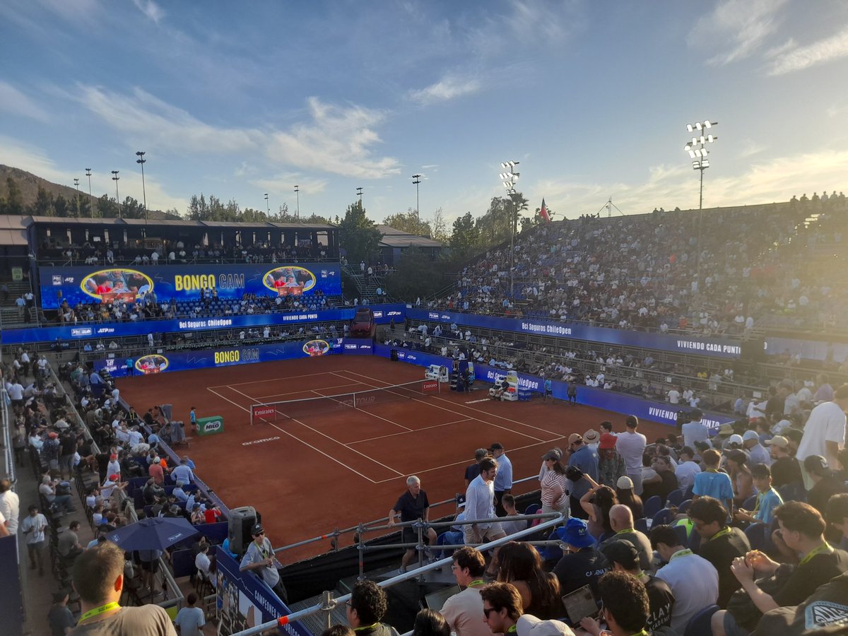 CMadariaga90's tweet photo. Desde San Carlos de Apoquindo, a contar de las 20 horas, te contamos por @adnradiochile del desenlace de Garin vs Baez y del choque entre Tabilo y Tirante por al Chile Open... https://t.co/azDmGzBjOp
