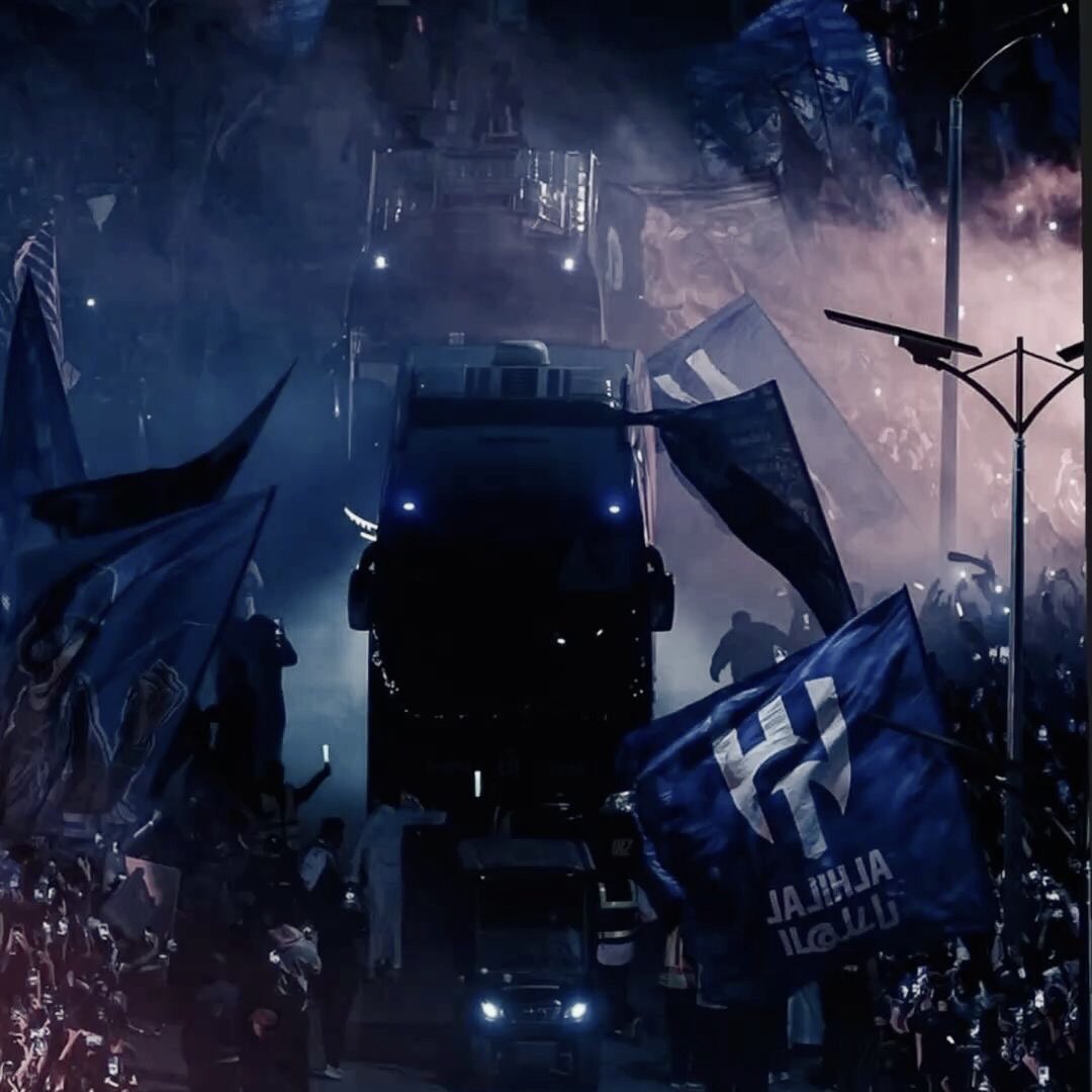 من خلفه هذا الجمهور لا يعرف الاستسلام أبدًا 

مرحلة عنوانها : نحن نثق بالهلال 💙

 #WeTrustHilal