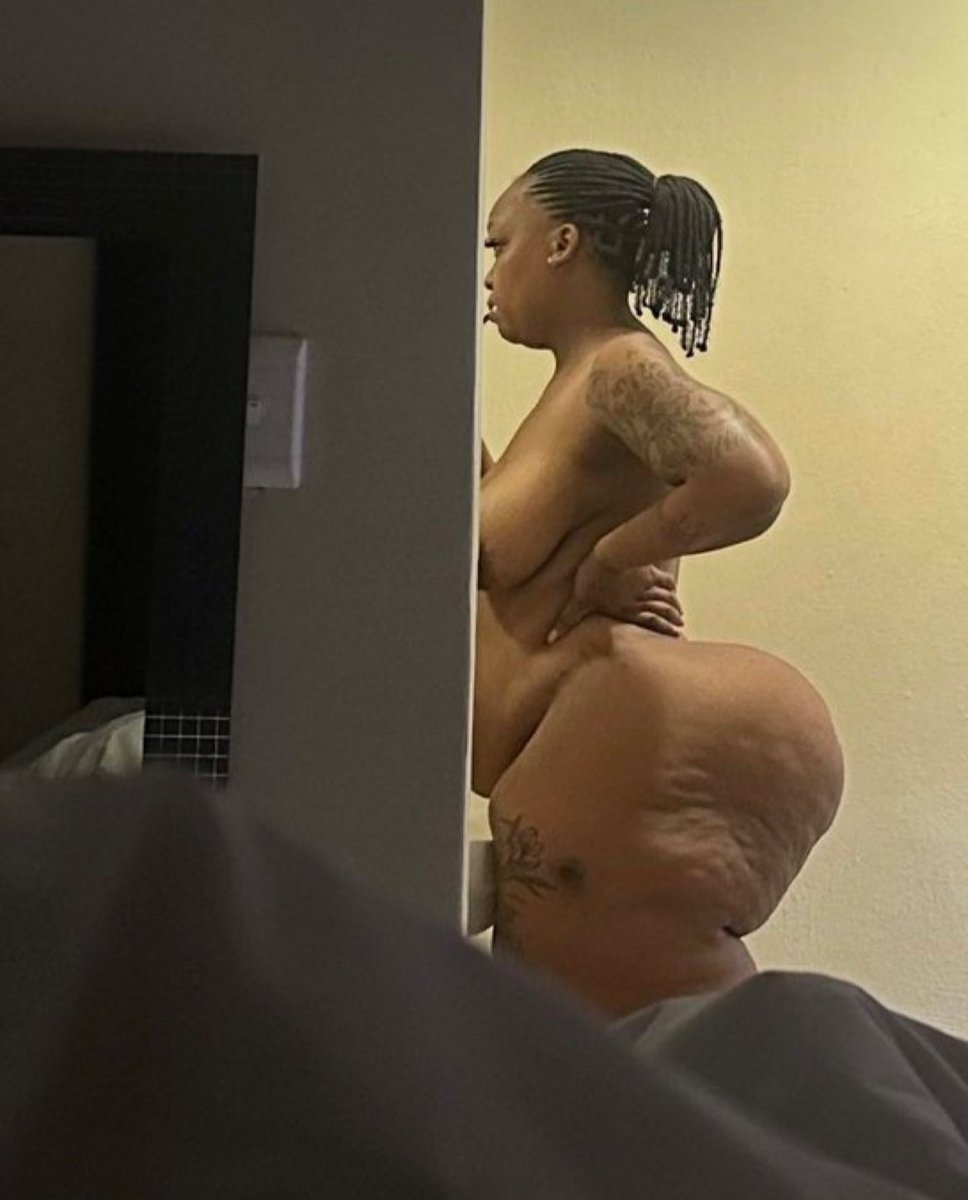 Hotties852's tweet photo. Very few niggas have enough meat to take Resego down. She’s the type you don’t ever pull out of. You spray her walls and hope for the best😌 https://t.co/xhTeFzUIv2