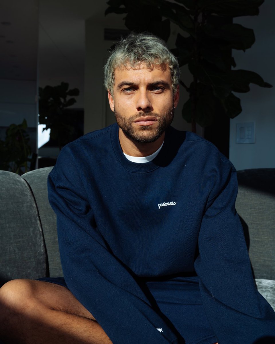 Paper Planes tweet media