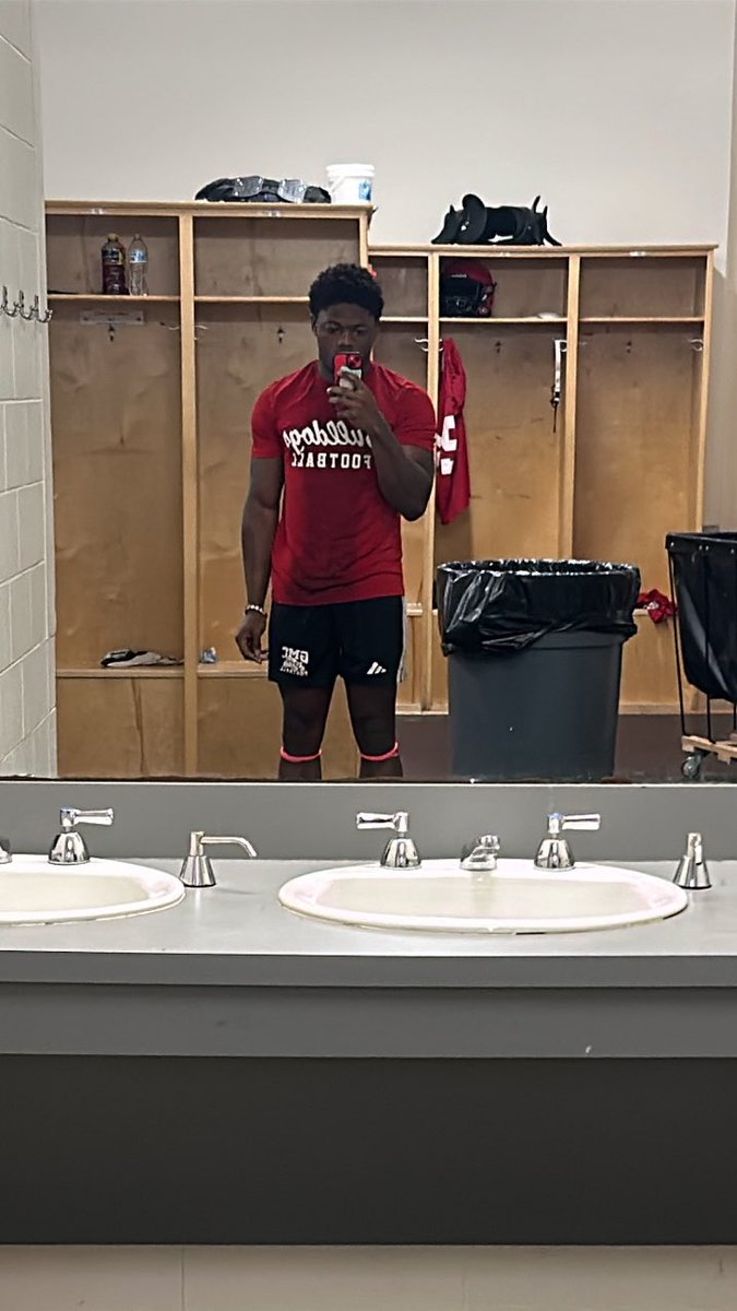 Elijah ray tweet media