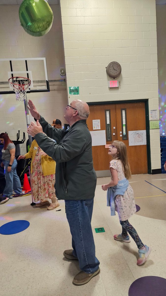 #PhysEd with Mrs. D tweet media