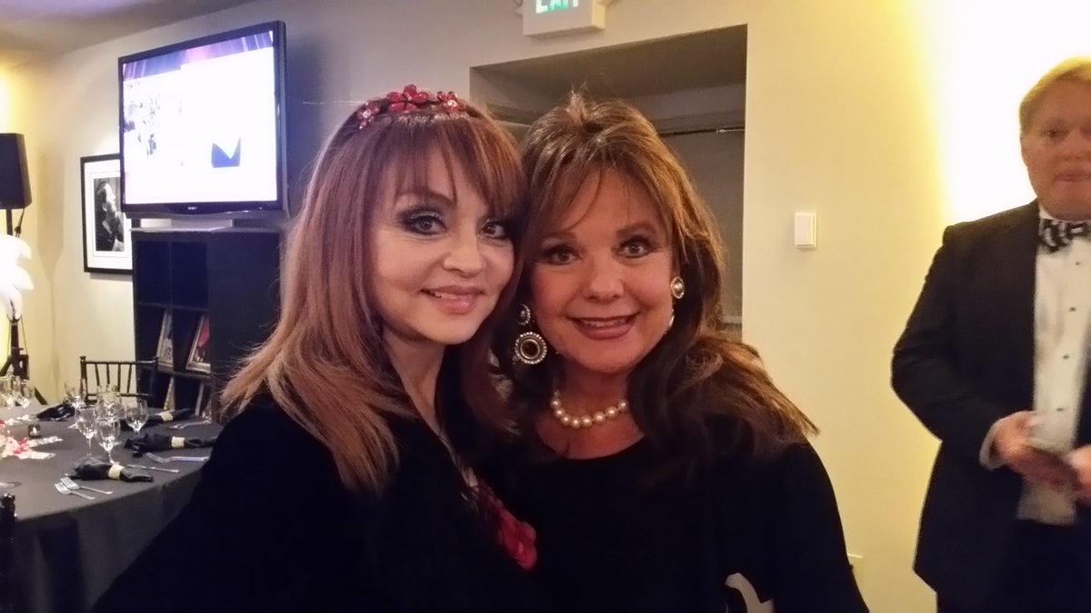 Beefy burritos and petite flowers...   throwback to 2017 where Dawn Wells invited me to her poker game.  Unfortunately, at that time, the only cards I knew were jokers and queens. We might get together soon if we can find each other. Maybe she'll teach me.     Lots of people