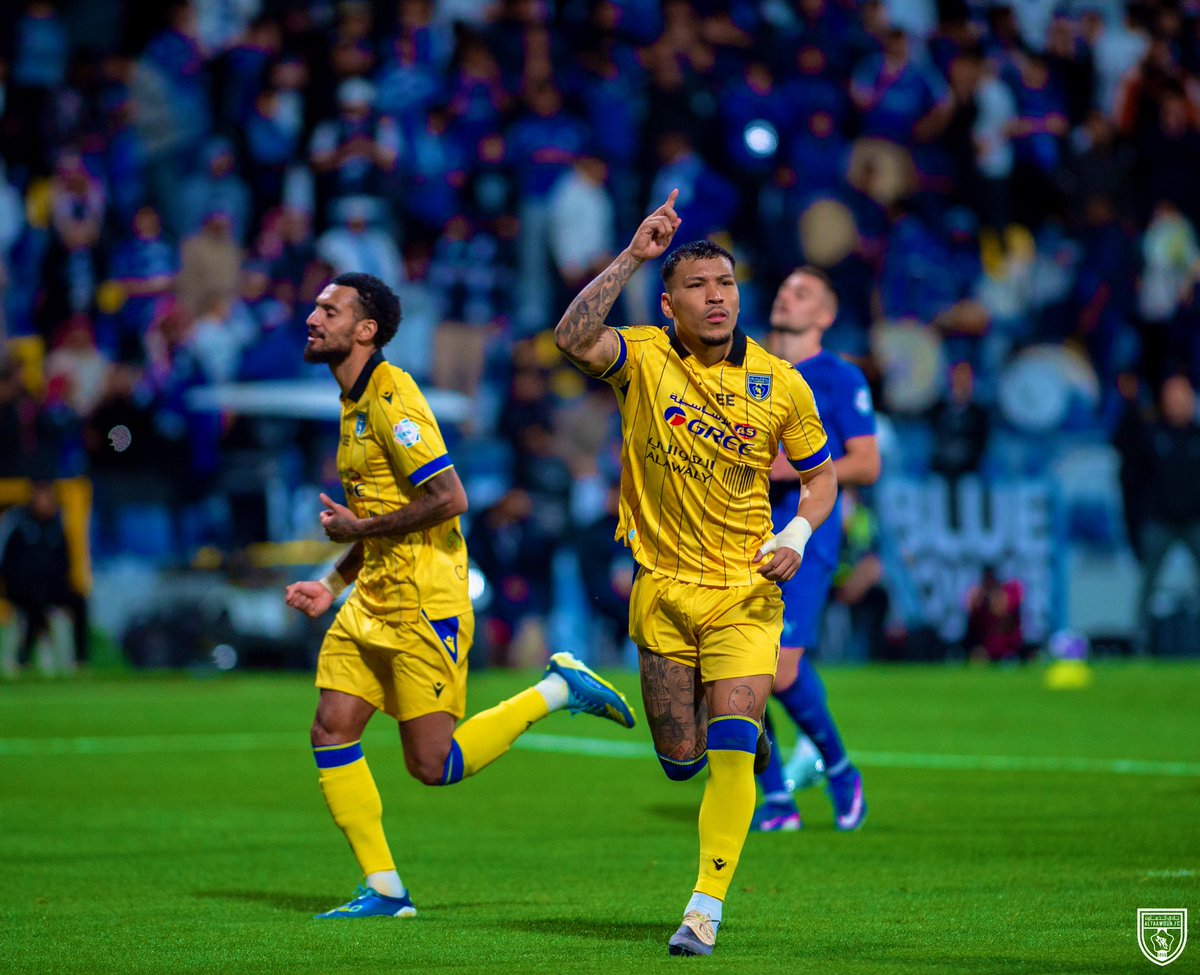 Gloria a Dios en todo tiempo 💛👆🏾 #Yalla 🐺