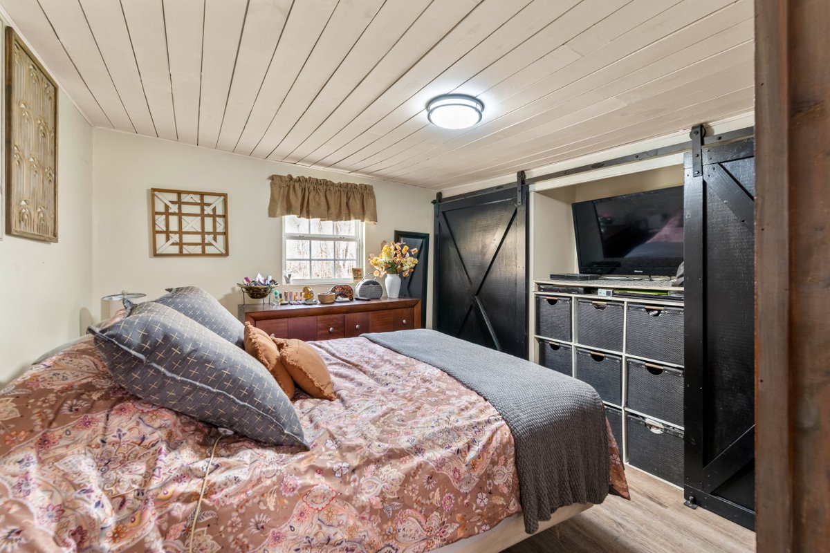 RyanColemanCEO's tweet image. 🏡 𝐅𝐞𝐚𝐭𝐮𝐫𝐞𝐝 𝐋𝐢𝐬𝐭𝐢𝐧𝐠!
📍 𝟏𝟐𝟏𝟒 𝐋𝐢𝐭𝐭𝐥𝐞 𝐄𝐥𝐤 𝐂𝐫𝐞𝐞𝐤 𝐑𝐝 | 𝐏𝐢𝐨𝐧𝐞𝐞𝐫, 𝐓𝐍 𝟑𝟕𝟖𝟒𝟕
🛏 𝟐 𝐁𝐞𝐝𝐬 | 🛁 𝟏 𝐁𝐚𝐭𝐡
💰 $𝟐𝟕𝟗,𝟎𝟎𝟎

📸 ryancoleman.org/1214-little-el…
📲 Call 865-693-SOLD

#PioneerTN #EastTennesseeRealEstate #NoHOA #HometownRealty