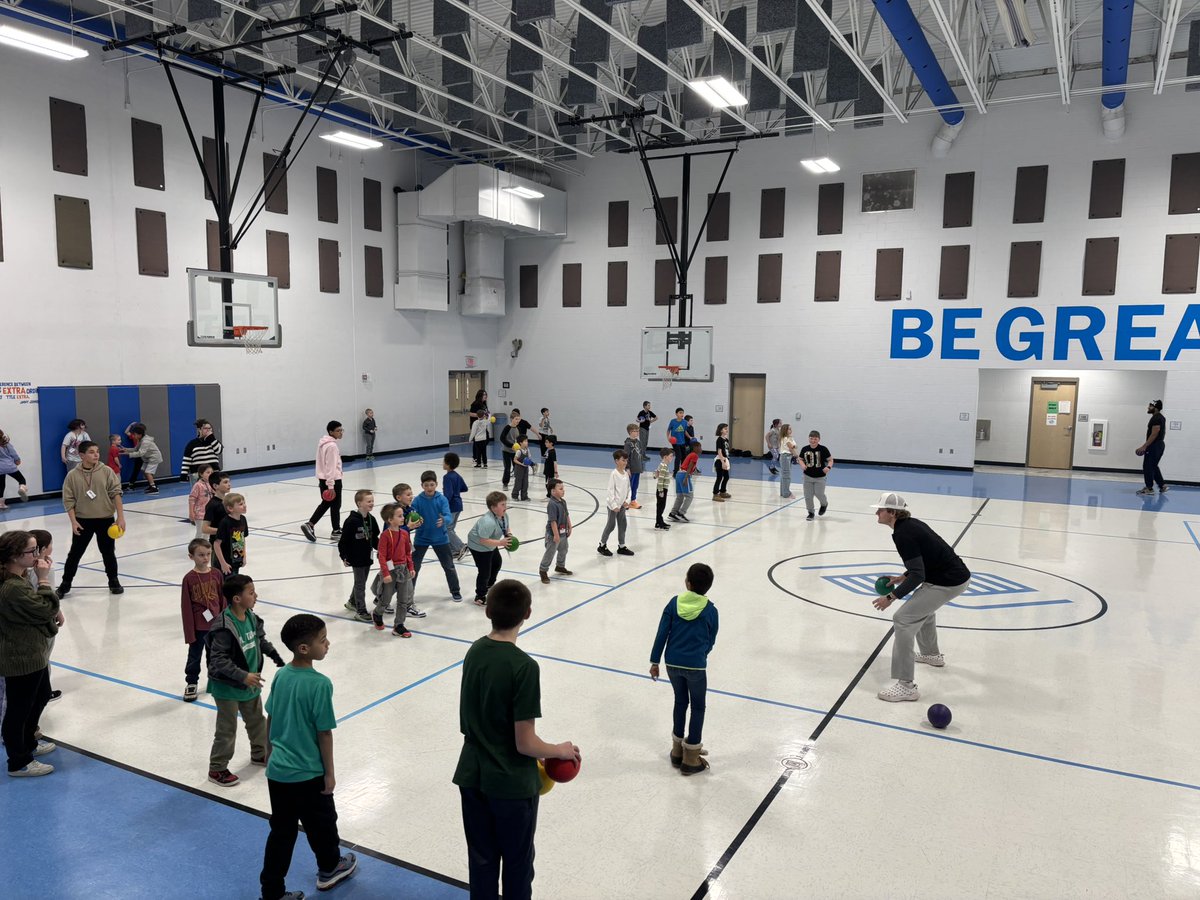 Northern State Football🐺 🏈 tweet media