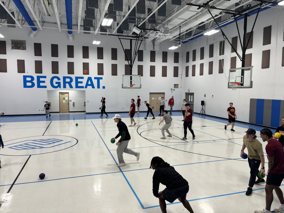 Northern State Football🐺 🏈 tweet media