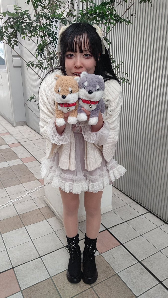 紬麦絃羽ラスト撮影会
最後までガブガブされてました🐶🏠️www
#今日も絃羽は愛おしい
#紬麦絃羽