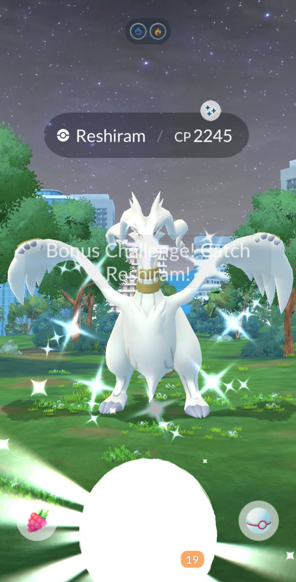 Fusion flare shiny Reshiram 👀🤍💛🤍 #PokemonGO #ShinyPokemon #PokemonGOraid