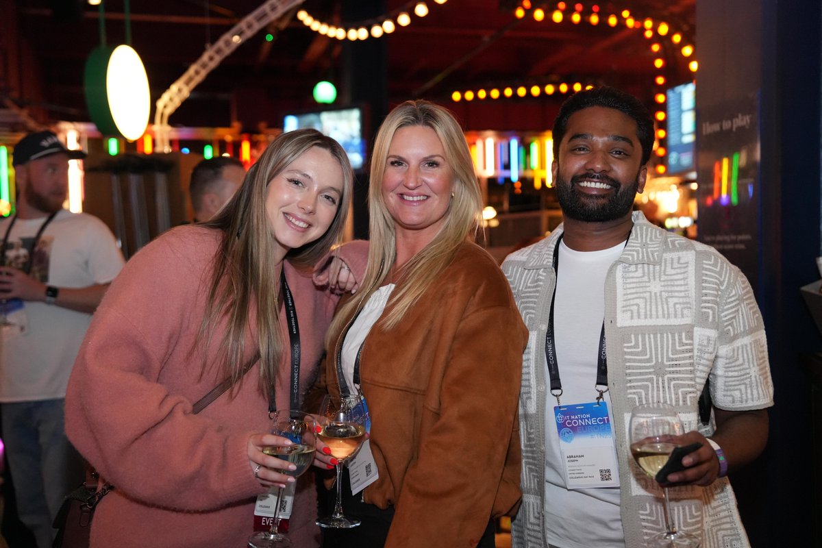 TheITNation's tweet photo. Some of the best conversations don’t happen in a breakout room.

They happen over food, drinks… and maybe a little friendly competition. ⛳ 

We’re heading back to Flight Club London, home of Social Darts, great food, and the kind of atmosphere built for real connection. 💙 https://t.co/y23n8URGsJ