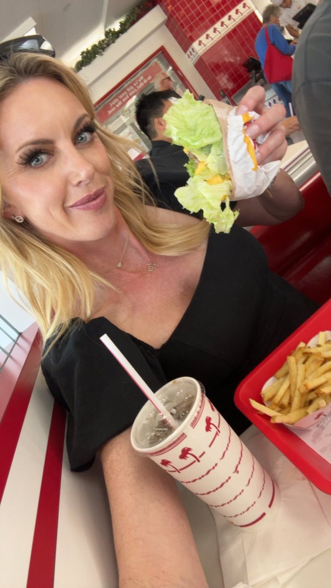 TallGirlAlli - Alli Skye ✈️ Miami 3/16-18 tweet media