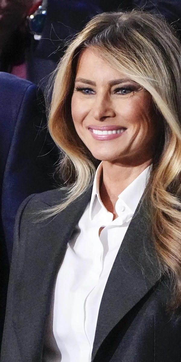 StunningMelani's tweet image. W🌹O🌹M🌹A🌹N

#StunningMelania #BestFirstLady #MelaniaTrump