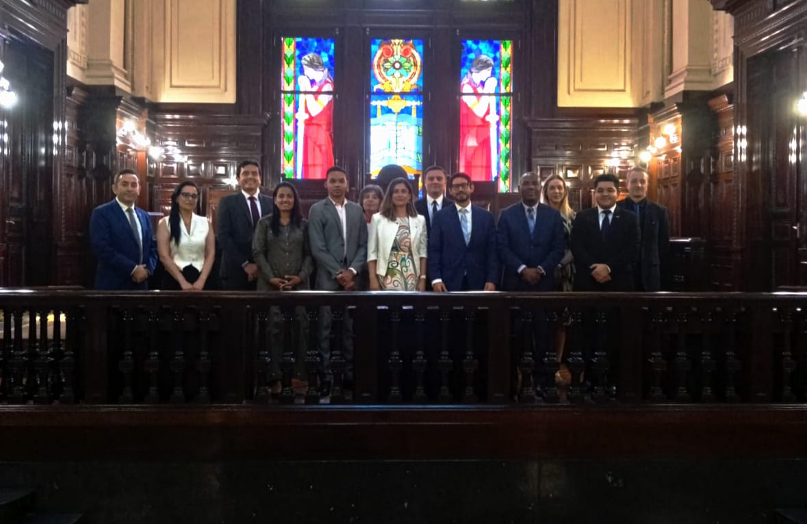 ⚖️Visita al Palacio de Justicia, sede de la Corte Suprema de Justicia de la Nación

El Encargado de Funciones Consulares, Daniel Felipe Torres Ramírez, realizó una visita al Palacio de Justicia, edificio que alberga a la Corte Suprema de Justicia de la Nación.