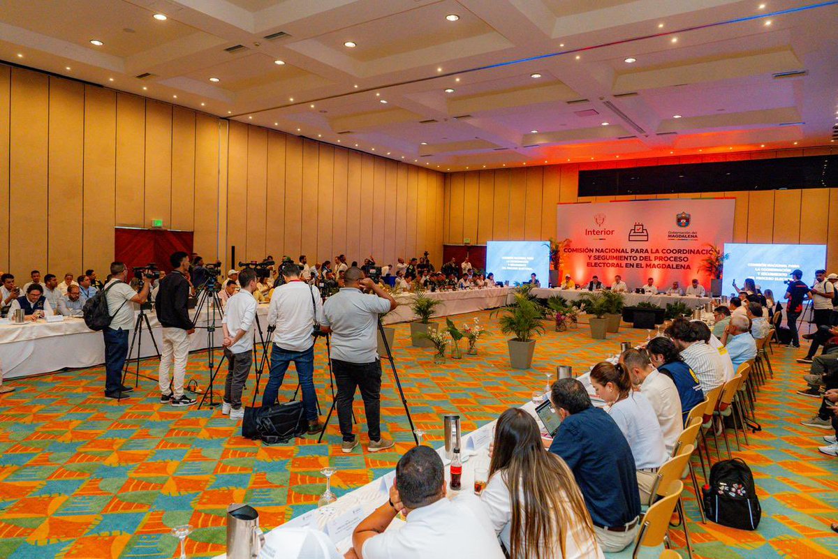 Asimismo, advirtimos la especial vulnerabilidad de mujeres, población LGBTIQ+, pueblos indígenas, comunidades afrodescendientes, candidaturas, servidoras y servidores públicos con funciones electorales y personas defensoras de #DDHH, quienes enfrentan mayores niveles de presión,