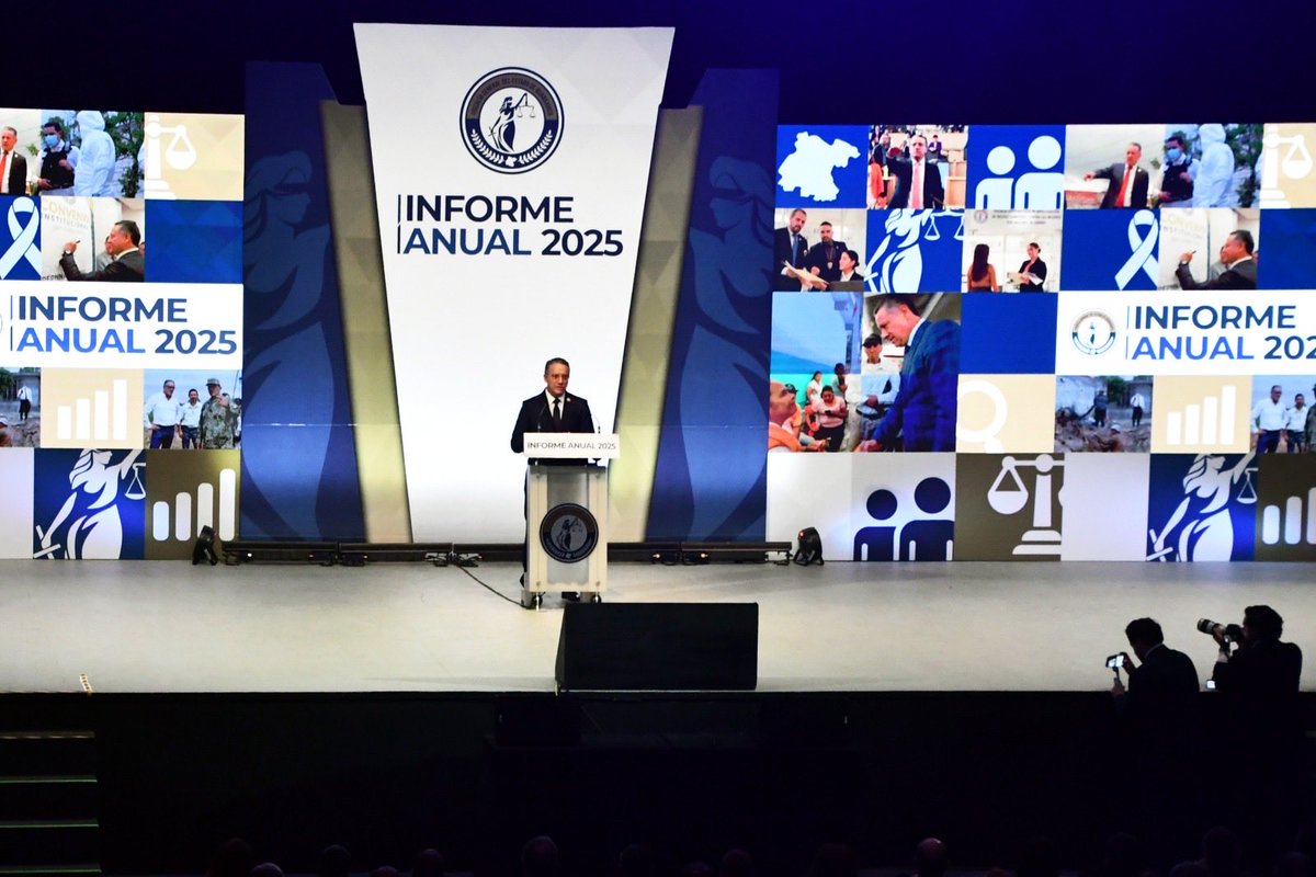 PRODHEG's tweet photo. En un acto de transparencia y rendición de cuentas, el Fiscal Gerardo Vázquez Altriste, presentó el Informe de Actividades 2025 de la @FGEGUANAJUATO.
Refrendamos nuestro compromiso en la protección de los derechos humanos en Guanajuato.
#EstamosDondeEstásParaDefenderte https://t.co/cNXY5Gcjmf