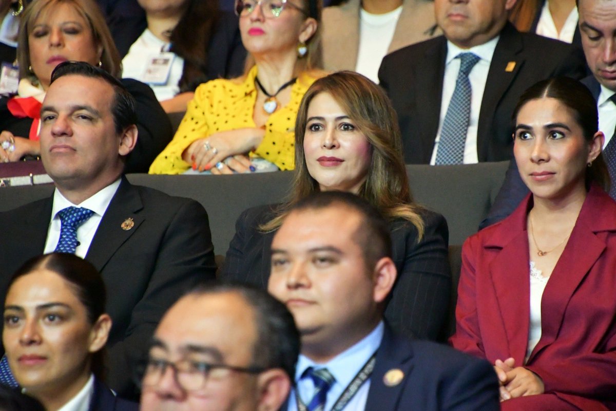 PRODHEG's tweet photo. En un acto de transparencia y rendición de cuentas, el Fiscal Gerardo Vázquez Altriste, presentó el Informe de Actividades 2025 de la @FGEGUANAJUATO.
Refrendamos nuestro compromiso en la protección de los derechos humanos en Guanajuato.
#EstamosDondeEstásParaDefenderte https://t.co/cNXY5Gcjmf