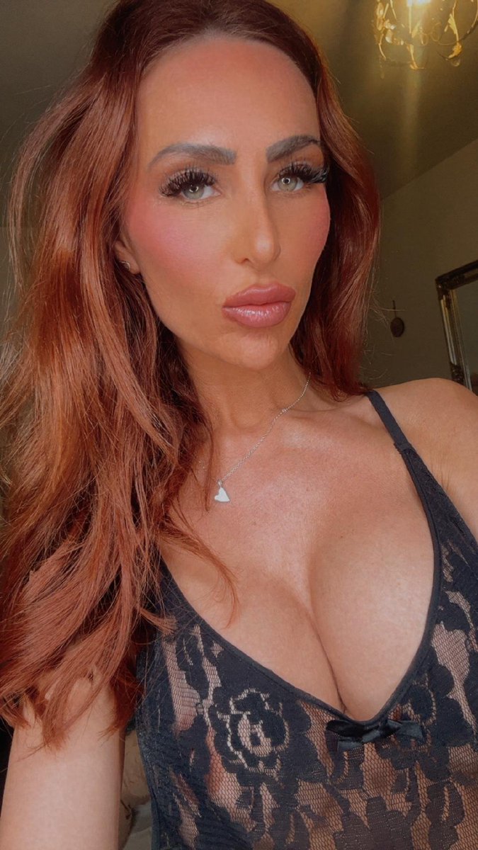 Lilymay218968's tweet photo. #Phonewank #naughtyfacetime #videocall #FridayFeeling £5 per minute tell me what you want x Wank your dirty hard cocks over me in the mornings xxx https://t.co/JSu0Jad2XJ https://t.co/wJ8t1LAwic