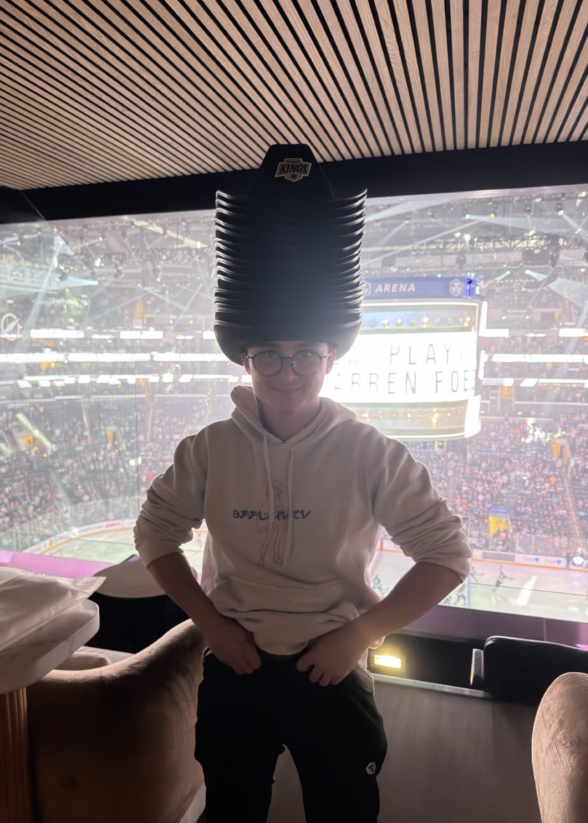 lily🌸 tweet media