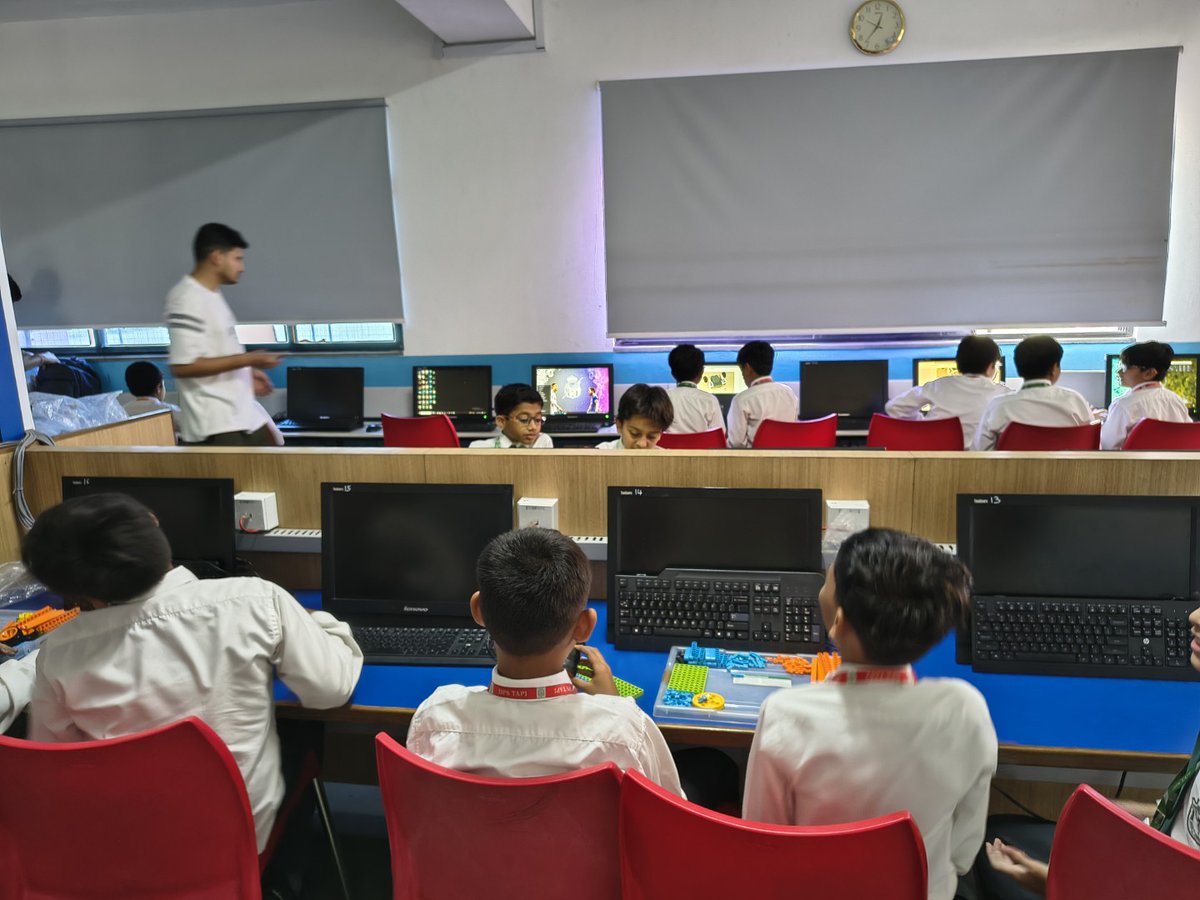 Delhi Public School tweet media