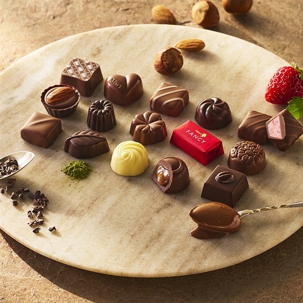 Chocolat Lienから、ささやかな贈り物。
抽選で1️⃣名様にメリーチョコレートのファンシーチョコレート(42粒)をプレゼント。
応募はフォロー＆本投稿のいいね・リポストのみ。
〆切：3月4日