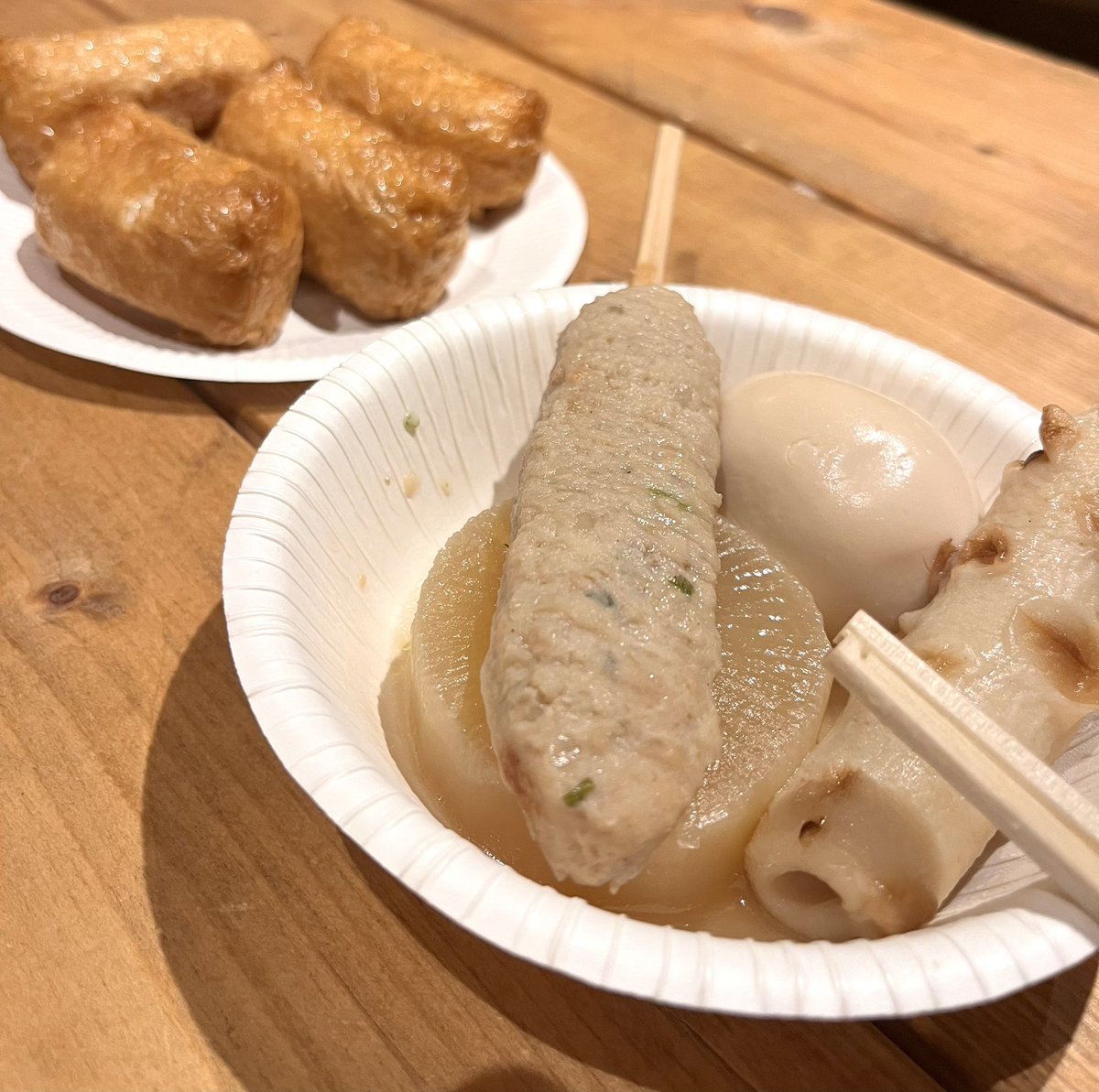 nyalkky248n's tweet image. 昨夜のモルックバー、新しいアイデアを試している時が楽しい。結果は全然出なくて試行錯誤している時が良い。おでんとお稲荷さんはちょうど良い味加減でした
#おでんday #お稲荷night #モルックバー #moimoi