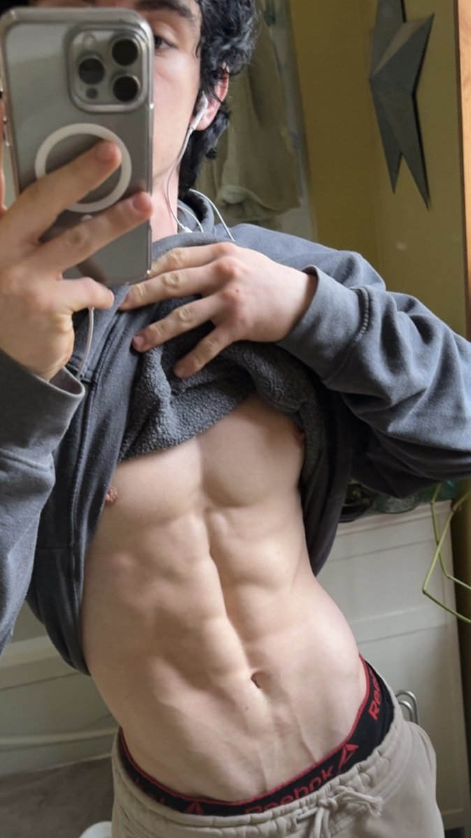 Master Alexander 👑 tweet media