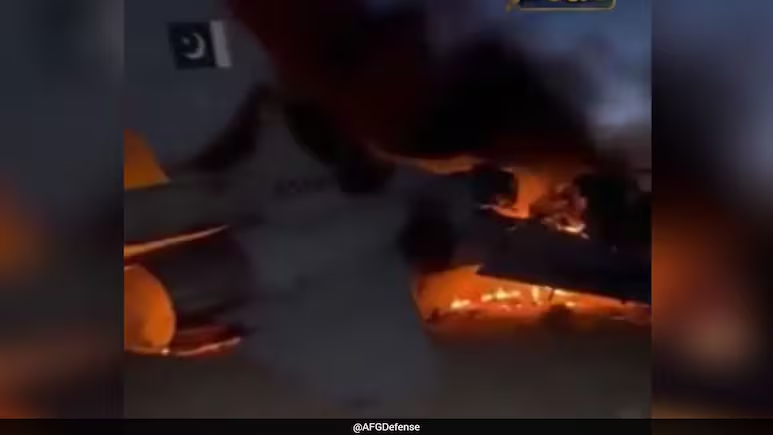 ndtv's tweet photo. Grok Says Fake Video After Afghanistan Claims It Downed Pak Fighter Jet
https://t.co/lf4bkS7Q8k https://t.co/Q8Y2pkODrM