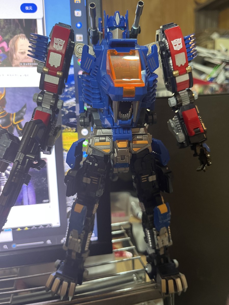 tetuya_hayashi's tweet photo. 待ってたぜぇええ!この時をよおおお!!というわけで届きました。トランスフォーマー×ZOIDOS×ダイアクロンの夢のアイテム『シールドライガープライム』デケェ…そしてカッケェ… #トランスフォーマー #ZOIDOS #ダイアクロン https://t.co/BOjGkkQk8A