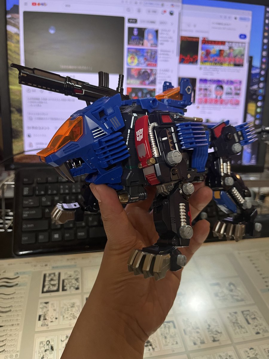 tetuya_hayashi's tweet photo. 待ってたぜぇええ!この時をよおおお!!というわけで届きました。トランスフォーマー×ZOIDOS×ダイアクロンの夢のアイテム『シールドライガープライム』デケェ…そしてカッケェ… #トランスフォーマー #ZOIDOS #ダイアクロン https://t.co/BOjGkkQk8A